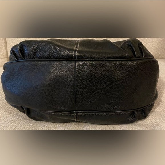 🔥EUC🔥FURLA Genuine Leather Purse- Made in Italy- Gold tone hardware - Picture 4 of 14